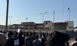 أهل البصرة يتظاهرون من أجل التعيينات